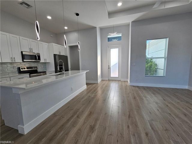 1425 NW 1st ST, Cape Coral, FL 33993
