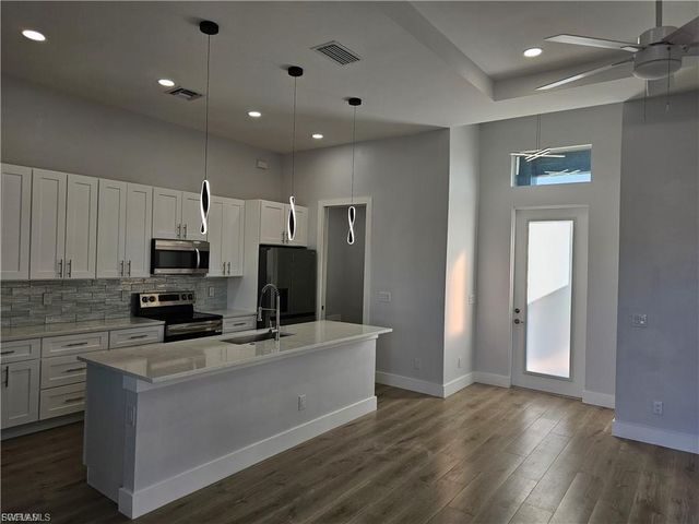 1425 NW 1st ST, Cape Coral, FL 33993