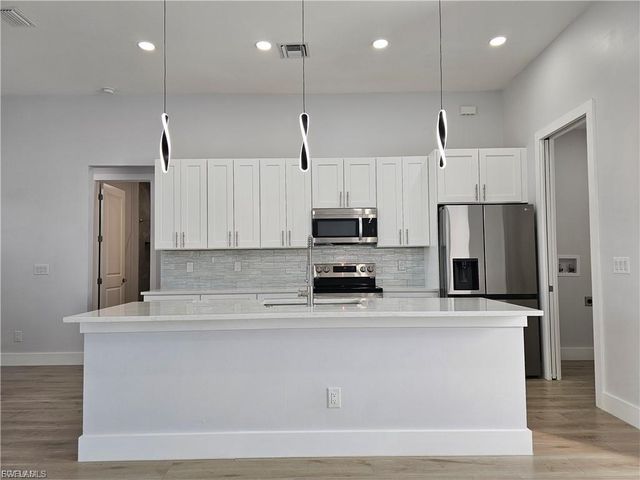 1425 NW 1st ST, Cape Coral, FL 33993