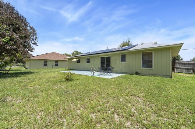 636 SW EYERLY Avenue, Port St. Lucie, FL 34983