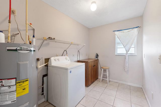 636 SW EYERLY Avenue, Port St. Lucie, FL 34983