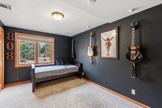 6180 S Preston LANE, New Berlin, WI 53151