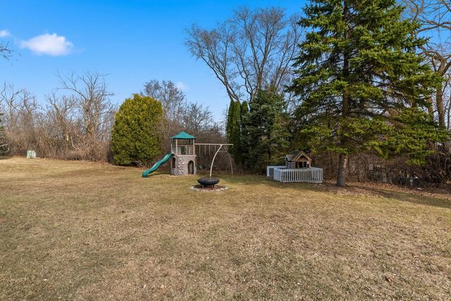 6180 S Preston LANE, New Berlin, WI 53151