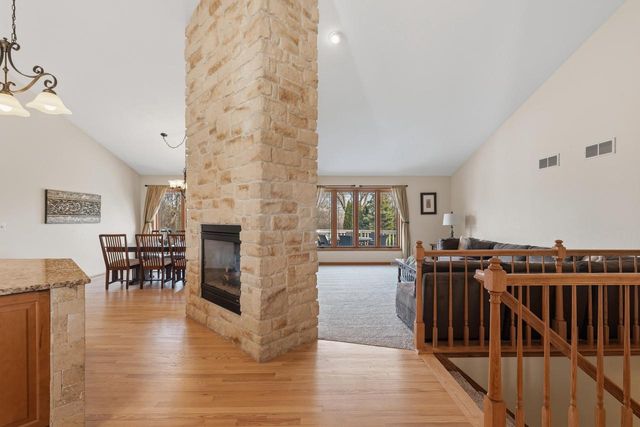 6180 S Preston LANE, New Berlin, WI 53151