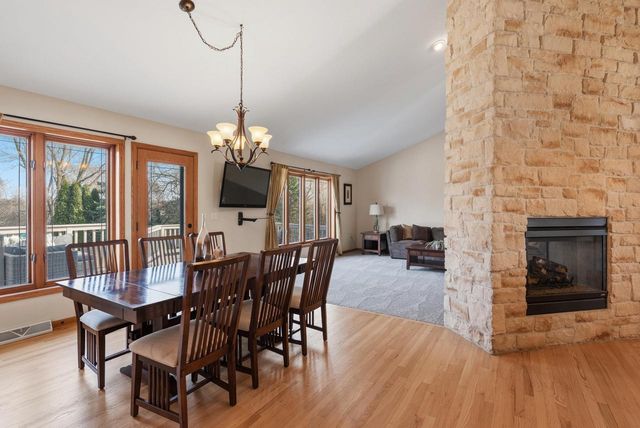 6180 S Preston LANE, New Berlin, WI 53151