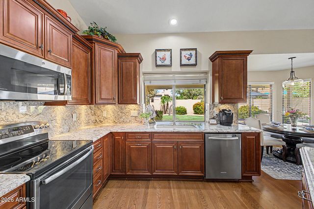 414 S SURFSIDE Drive, Gilbert, AZ 85233