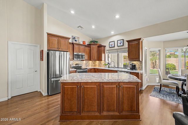 414 S SURFSIDE Drive, Gilbert, AZ 85233