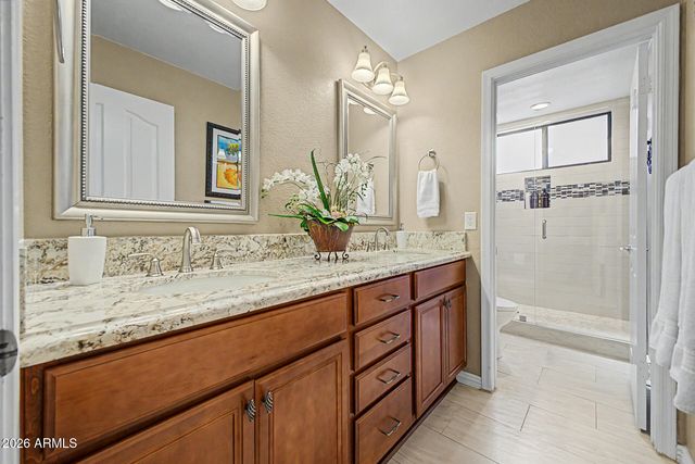 414 S SURFSIDE Drive, Gilbert, AZ 85233
