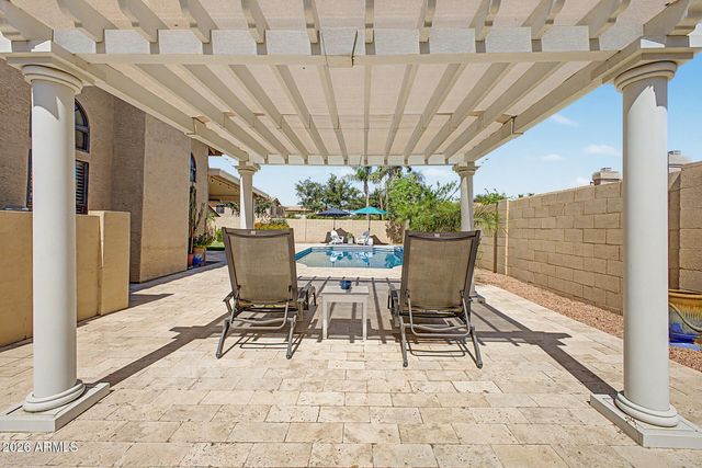 414 S SURFSIDE Drive, Gilbert, AZ 85233