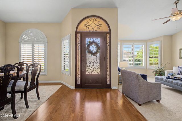 414 S SURFSIDE Drive, Gilbert, AZ 85233