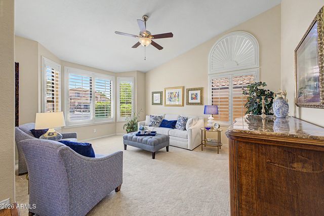 414 S SURFSIDE Drive, Gilbert, AZ 85233
