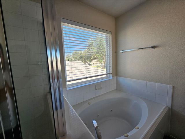 13231 Barrow Point Lane, Houston, TX 77014