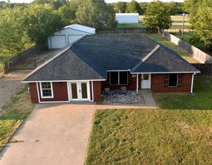 903 Amy Way, Bonham, TX 75418