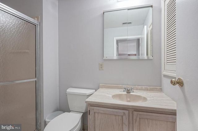 194 TAVISTOCK, Cherry Hill, NJ 08034