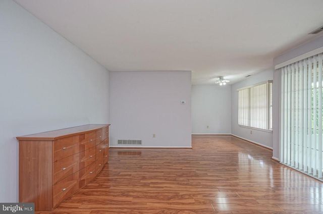 194 TAVISTOCK, Cherry Hill, NJ 08034