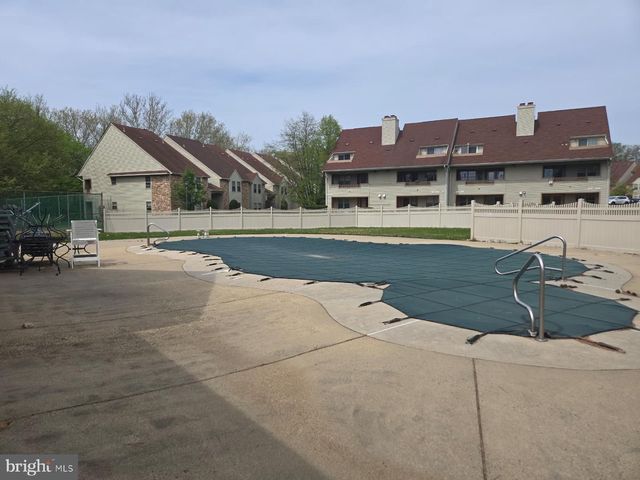 194 TAVISTOCK, Cherry Hill, NJ 08034