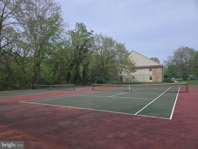 194 TAVISTOCK, Cherry Hill, NJ 08034