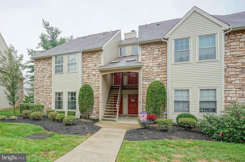 194 TAVISTOCK, Cherry Hill, NJ 08034