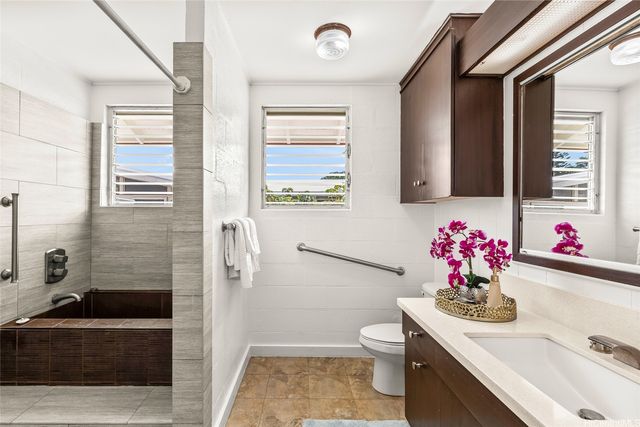 4149 Malapua Place, Honolulu, HI 96816