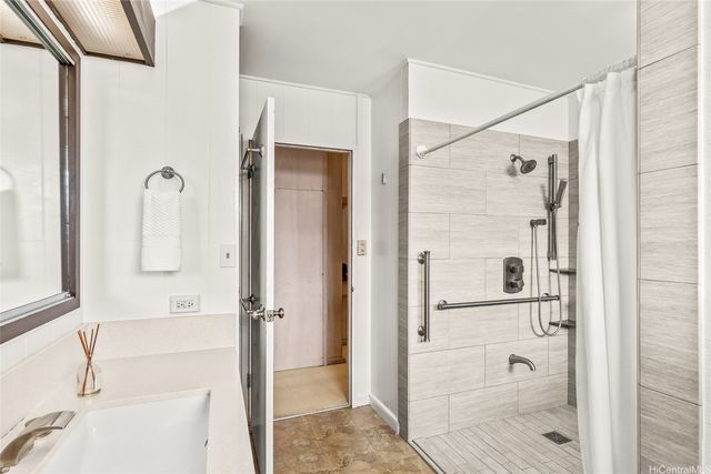 4149 Malapua Place, Honolulu, HI 96816