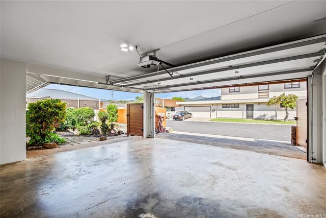 4149 Malapua Place, Honolulu, HI 96816
