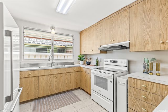 4149 Malapua Place, Honolulu, HI 96816