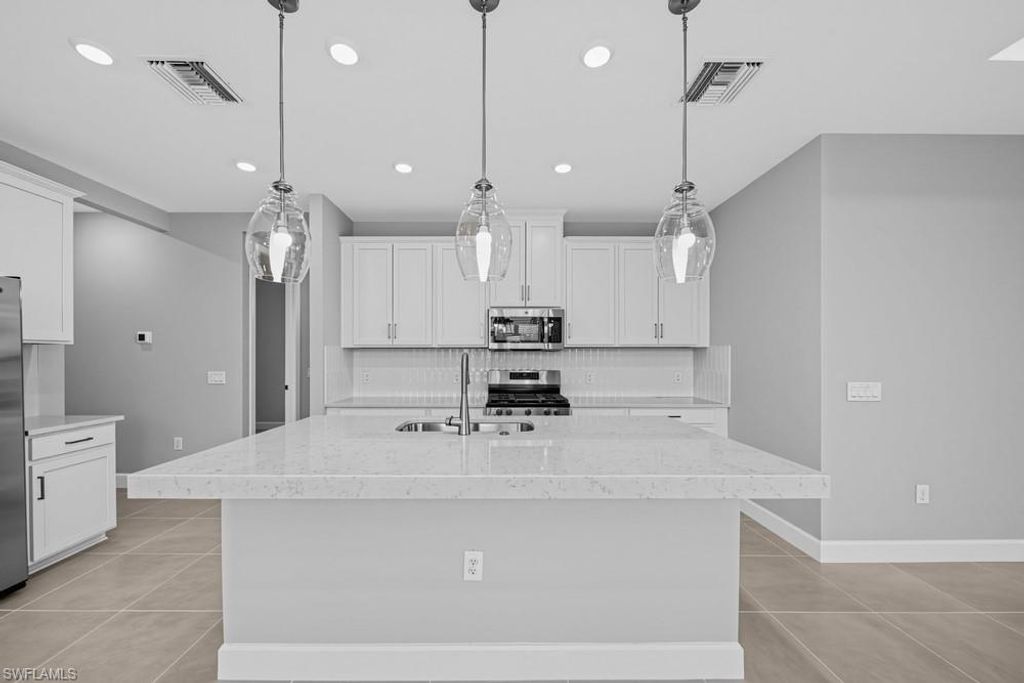 26084 Arbor CIR, PUNTA GORDA, FL 33955 — photo 2