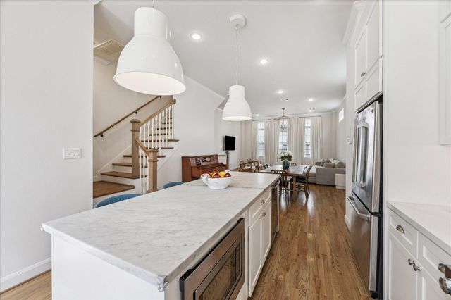 1031 Ashland Street, Houston, TX 77008