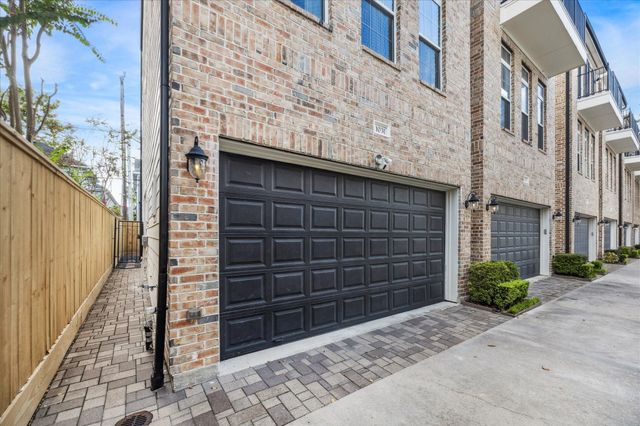 1031 Ashland Street, Houston, TX 77008