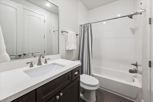 1031 Ashland Street, Houston, TX 77008