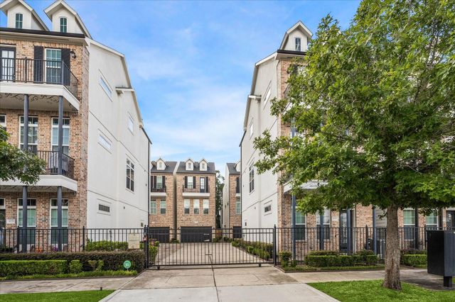 1031 Ashland Street, Houston, TX 77008