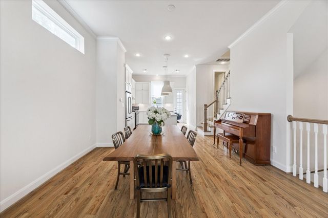 1031 Ashland Street, Houston, TX 77008