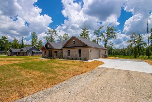 6748 N Detonti Rd, Bauxite, AR 72011