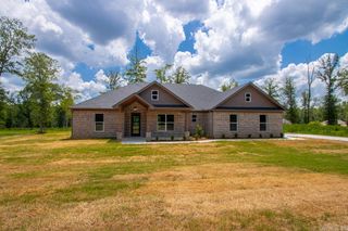 6748 N Detonti Rd, Bauxite, AR 72011