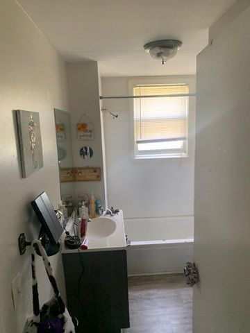 822 Wall Street, Port Huron Twp, MI 48060