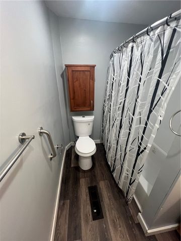 262 Adams St., Braddock Hills, PA 15221