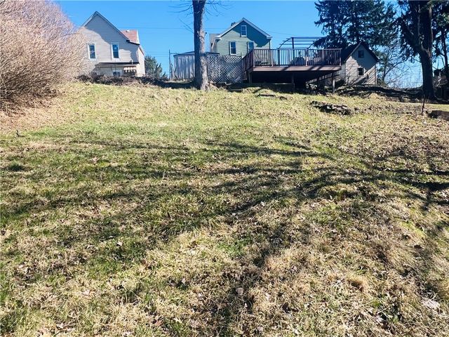 262 Adams St., Braddock Hills, PA 15221