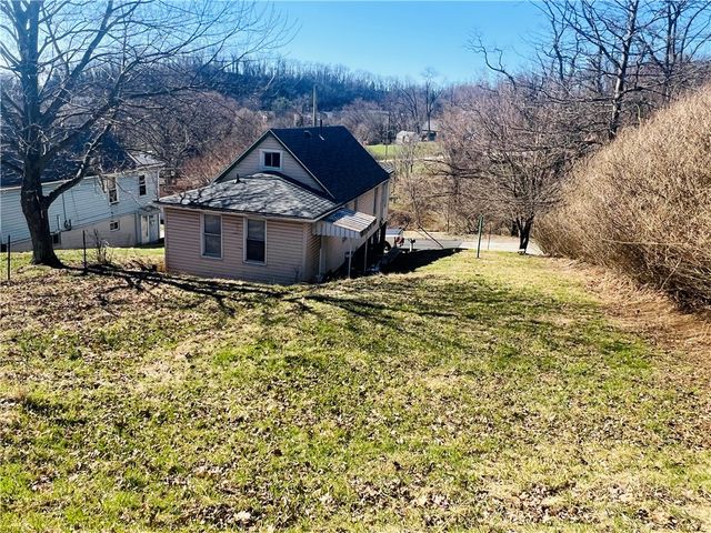 262 Adams St., Braddock Hills, PA 15221