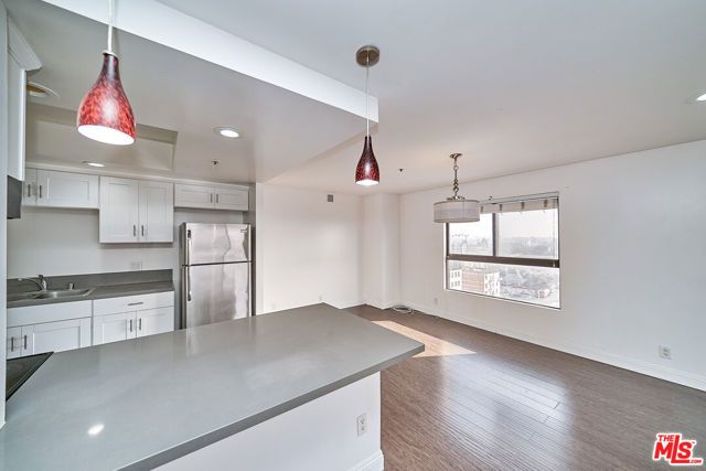 727 S Ardmore Avenue 801, Los Angeles, CA 90005