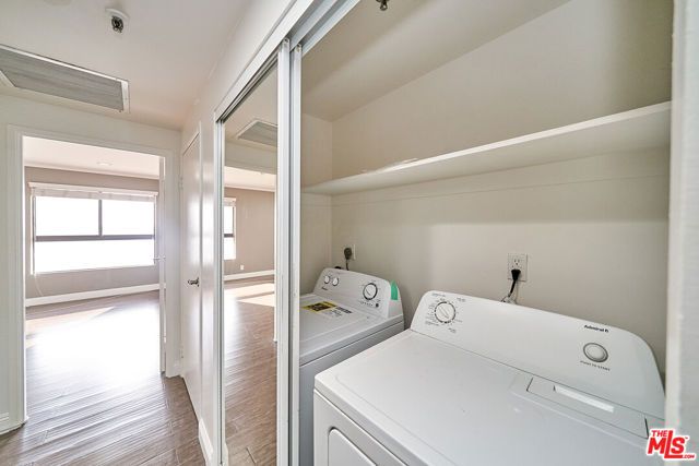 727 S Ardmore Avenue 801, Los Angeles, CA 90005