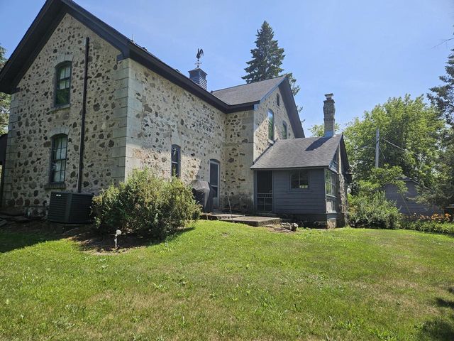 1867 Port Washington ROAD, Grafton, WI 53024