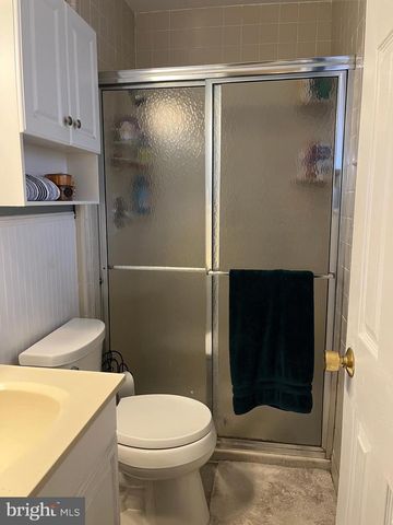 7018 REDMILES RD, Laurel, MD 20707