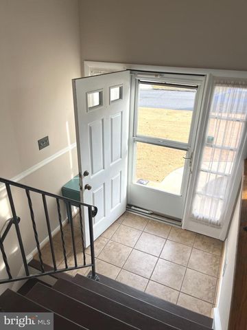 7018 REDMILES RD, Laurel, MD 20707