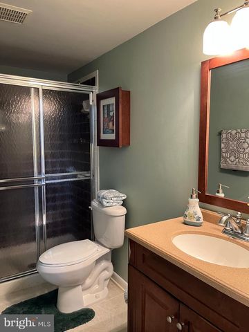 7018 REDMILES RD, Laurel, MD 20707