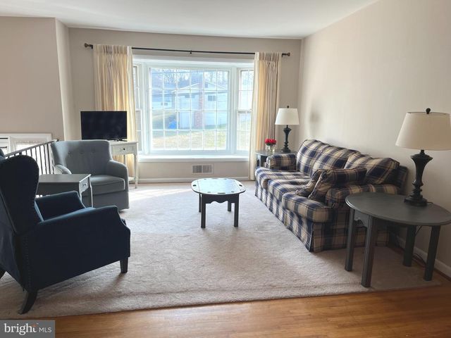 7018 REDMILES RD, Laurel, MD 20707