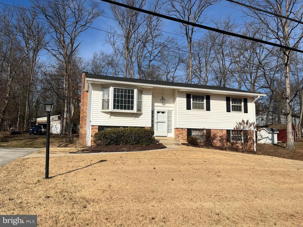 7018 REDMILES RD, Laurel, MD 20707