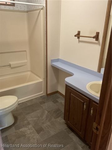 2704 E Waterview Drive, Avon Park, FL 33825