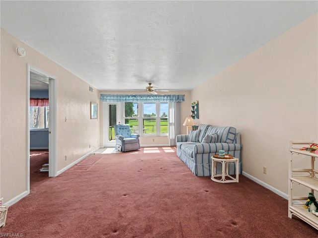 3816 Snowflake LN 1303, Naples, FL 34112