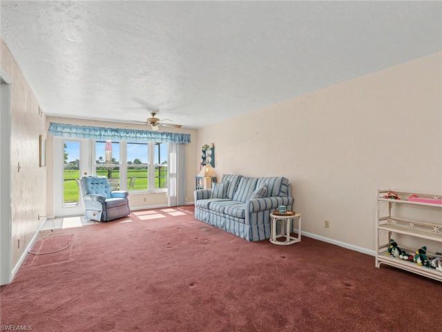 3816 Snowflake LN 1303, Naples, FL 34112