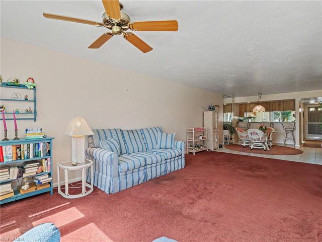 3816 Snowflake LN 1303, Naples, FL 34112
